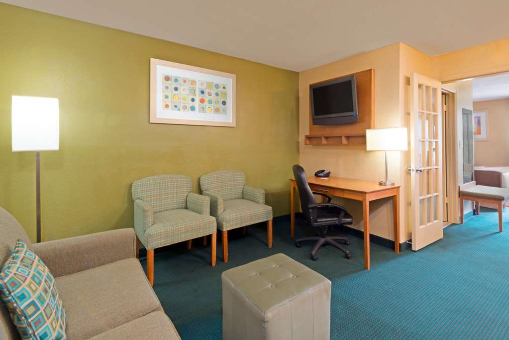 Quality Inn & Suites I-35 Near Frost Bank Center San Antonio Quarto foto